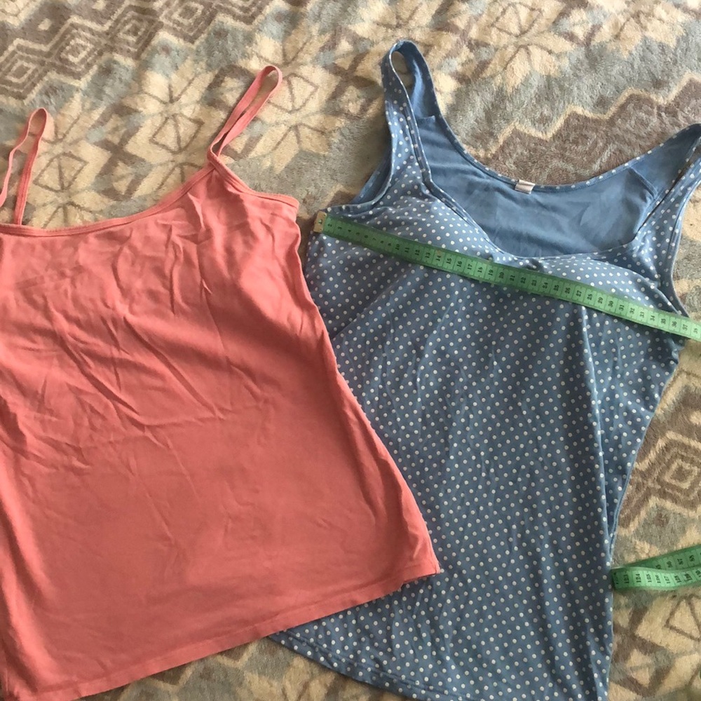 Two tanks together UNIQLO + VS